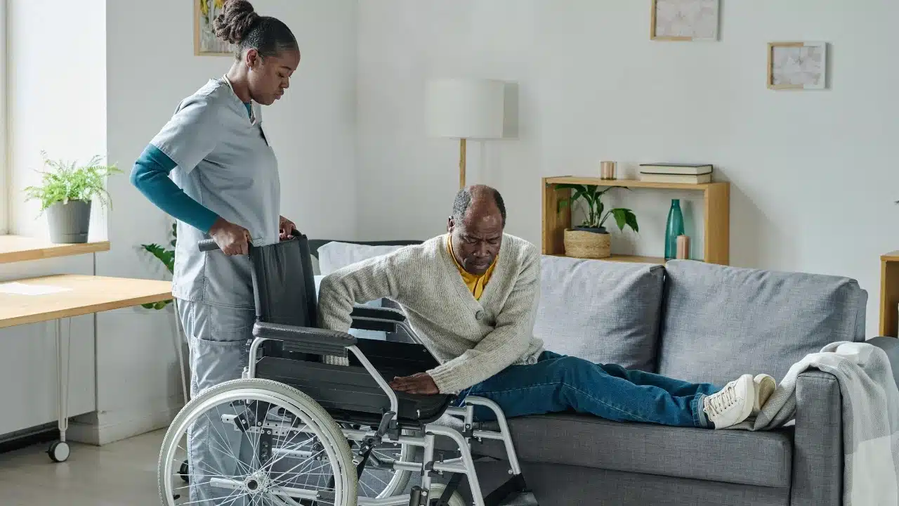 Caregiver with Cerebral Palsy_Alonrda Home Care (3)