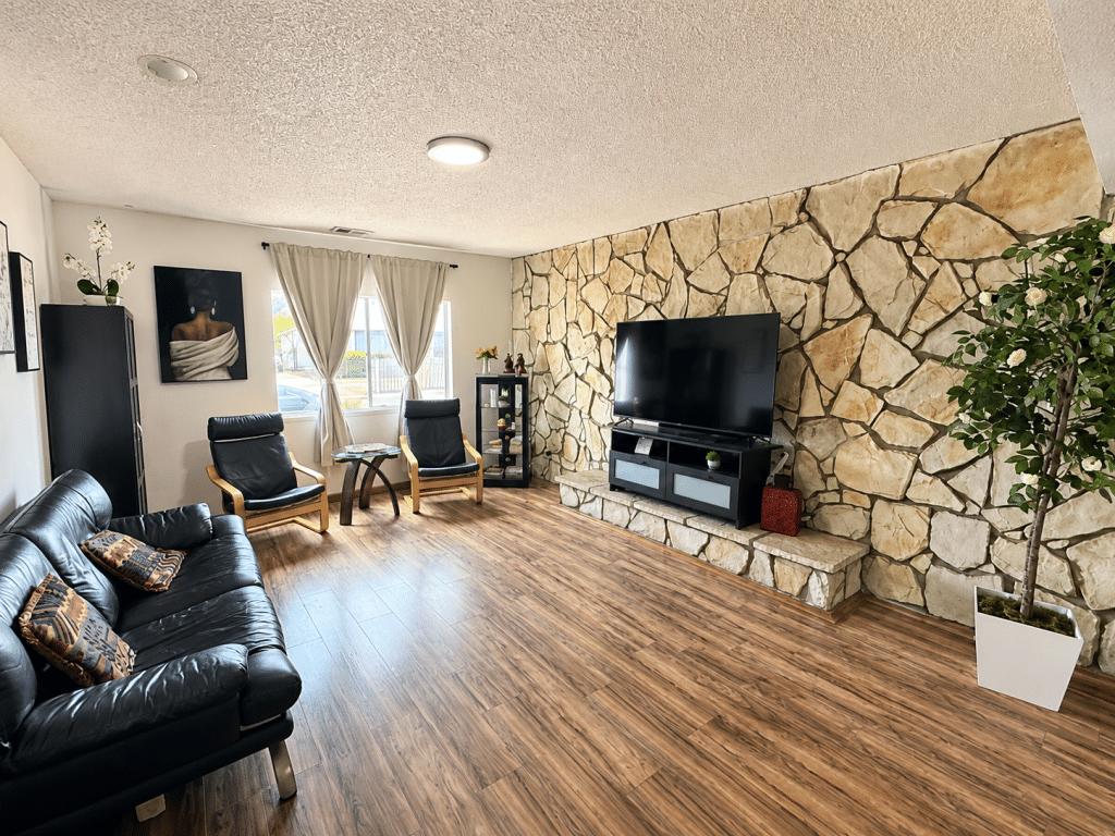A1 Oakland facility living room